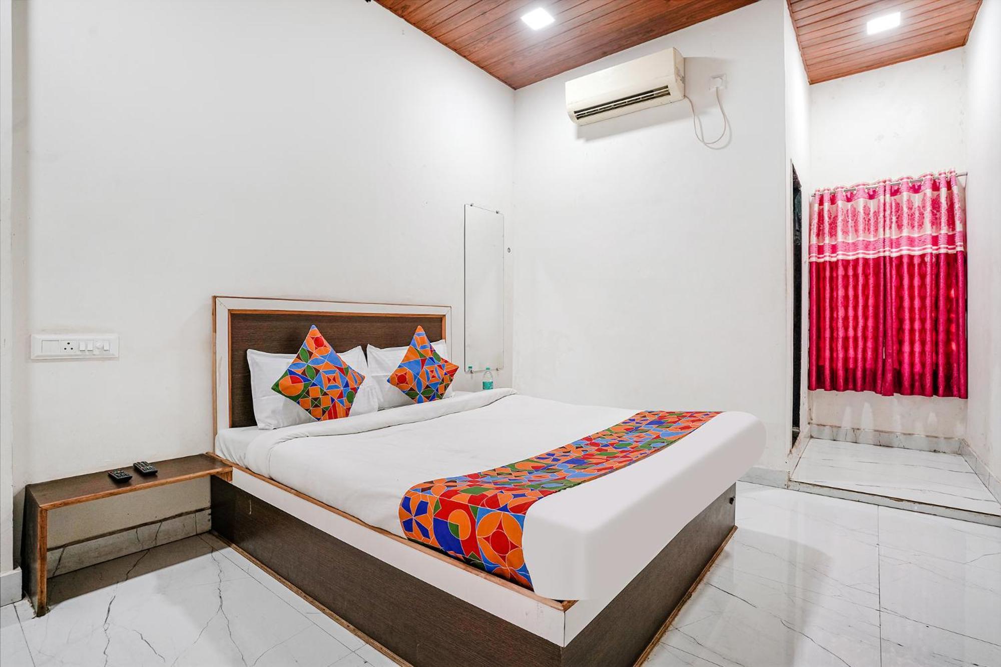 Fabexpress Sai Lodging I - Nr Nashik Railway Station Dış mekan fotoğraf