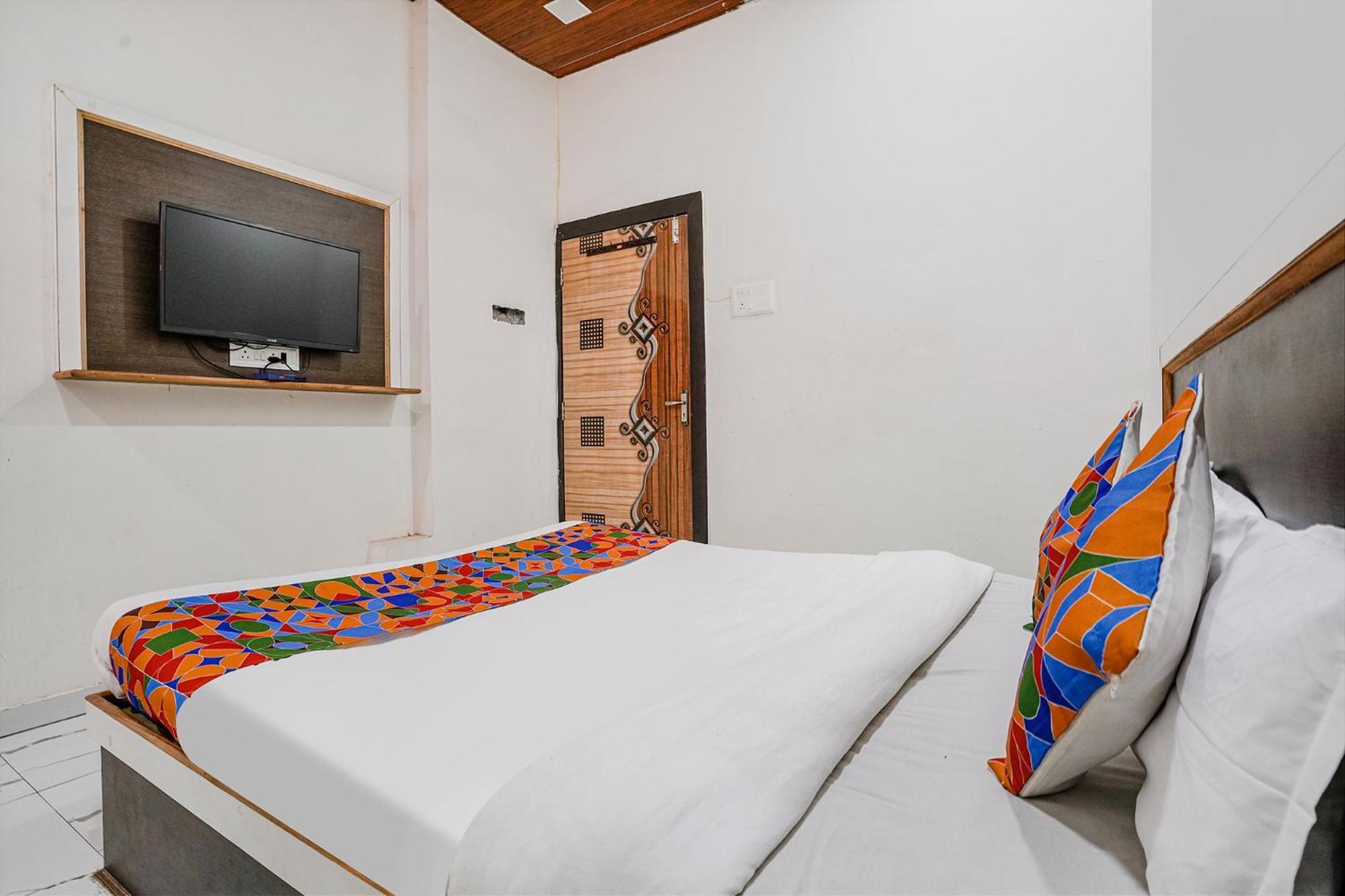 Fabexpress Sai Lodging I - Nr Nashik Railway Station Dış mekan fotoğraf