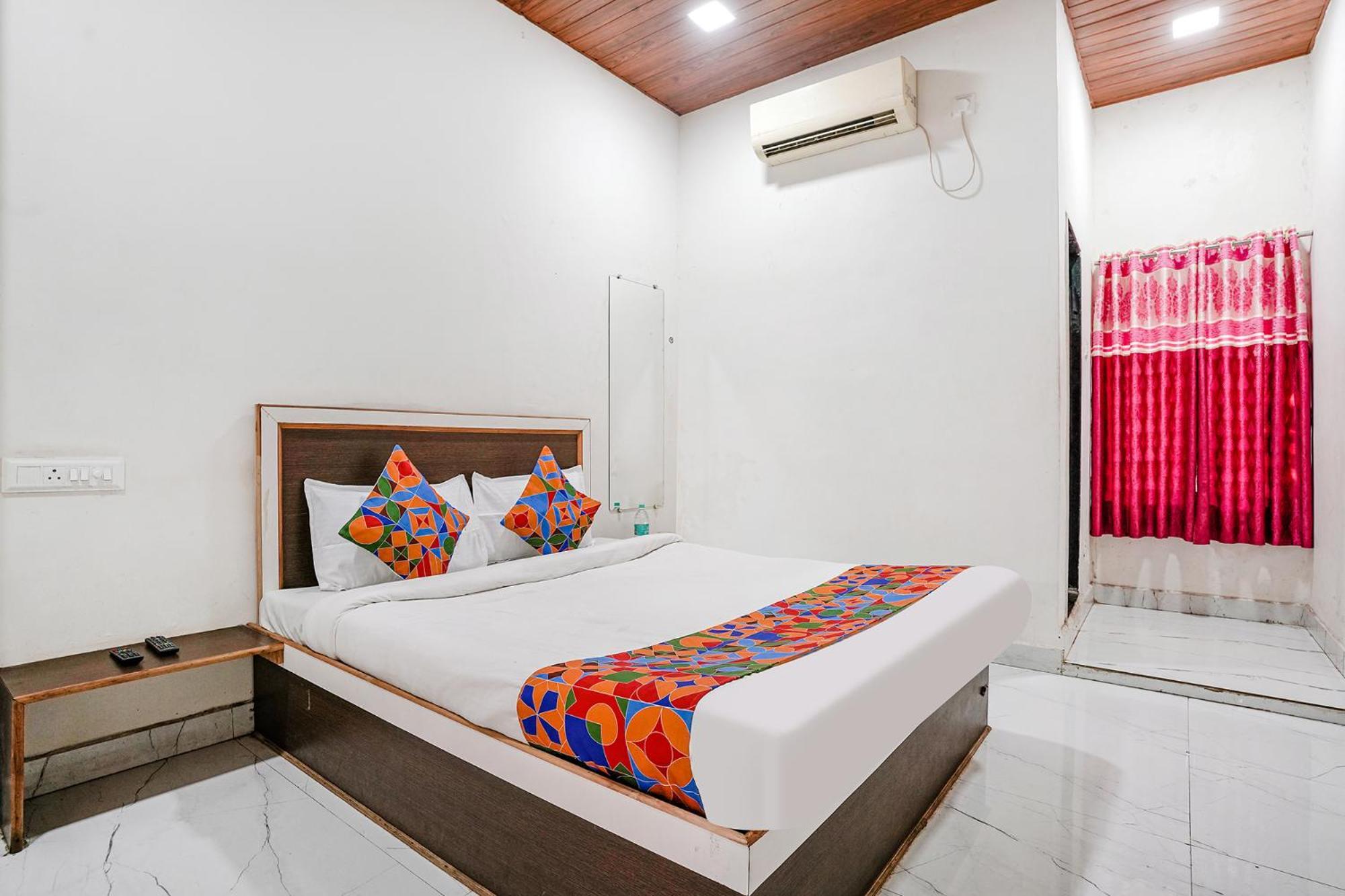 Fabexpress Sai Lodging I - Nr Nashik Railway Station Dış mekan fotoğraf